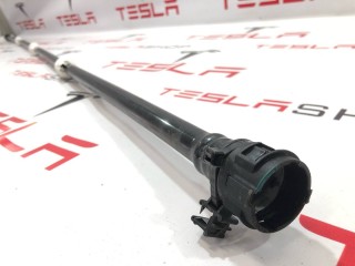 Трубка охлаждения длинная, ориг. номер 1588906-00-C, Tesla Model S 2-й рест 2021-2026
