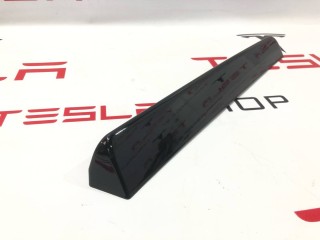 Накладка стойки С, ориг. номер PT5090617, PT00012533-E, Rivian R1T 2021-2024