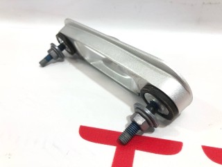 Петля (фиксатор) багажа, ориг. номер PT00000366-F, Rivian R1T 2021-2024
