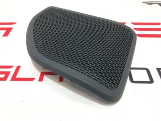 Декоративная накладка, ориг. номер PT0003380-C, PT00033082-C, Rivian R1T 2021-2024