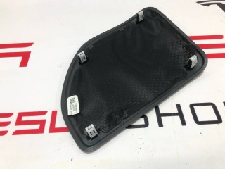 Декоративная накладка, ориг. номер PT0003380-C, PT00033082-C, Rivian R1T 2021-2024