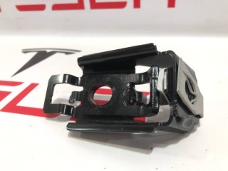 Кронштейн крепления сиденья, ориг. номер PT00039433, Rivian R1T 2021-2024