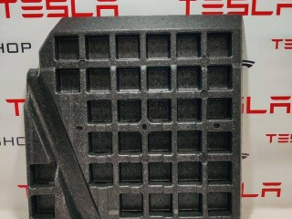 Панель заполнения пустот (1-й ряд), ориг. номер 1050468-00-B, Tesla Model X 2015-2021