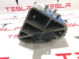 Усилитель лонжеронов, ориг. номер PT00000106, PT00029682, Rivian R1T 2021-2024