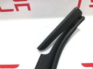 Накладка капота, ориг. номер PT00015800, PT00015809-D, Rivian R1T 2021-2024