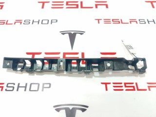 прочая запчасть, ориг. номер 1053721-00-C, Tesla Model X 2015-2021