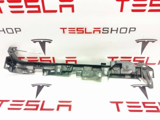 Направляющая панели багажного отделения, ориг. номер 1080708-00-C, Tesla Model X 2015-2021