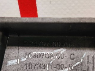 Направляющая панели багажного отделения, ориг. номер 1080708-00-C, Tesla Model X 2015-2021