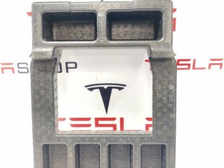 Панель заполнения пустот (2-й ряд), ориг. номер 1072409-00-C, Tesla Model X 2015-2021
