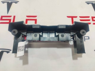 Кронштейн напольный 2-го ряда сидений, ориг. номер 1059716-00-D, Tesla Model X 2015-2021