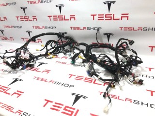 Электропроводка центральной панели, ориг. номер 1047278, 5082436, 74357404, Tesla Model X 2015-2021
