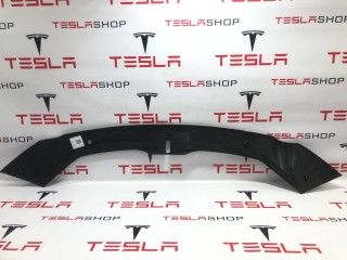 Подкапотный пластик бокса, ориг. номер PT00012196-D, PT00015695-C, Rivian R1T 2021-2024