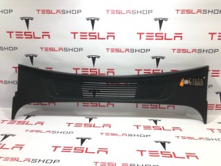 Подкапотный пластик бокса, ориг. номер PT00003230-E, PT00015362-B, RL00000044-G, Rivian R1T 2021-2024