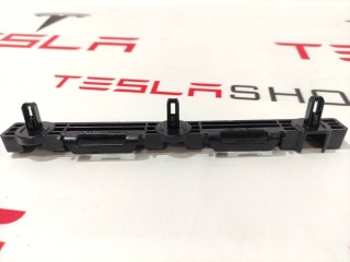прочая запчасть, ориг. номер 1003693-00-C, Tesla Model S 2012-2016