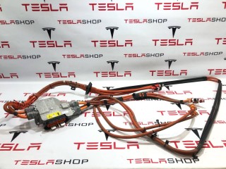 Сплиттер, ориг. номер 1063800-10-B, 1095000-10-E, 1054500-10-C, 1038772-10-F, Tesla Model X 2015-2021