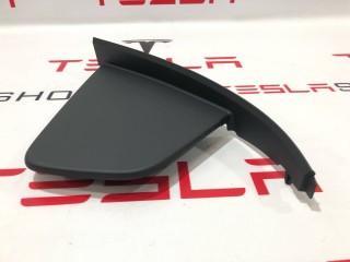 Накладка боковая торпеды, ориг. номер PT00000816, Rivian R1T 2021-2024