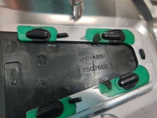 Корпус декоративный подушки безопасности водителя, ориг. номер 1036774-00-D, 2463292, 2507650, 250765, Tesla Model X 2015-2021