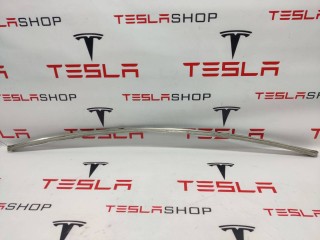 Кронштейн молдинга боковой, ориг. номер 1032124-50-F, Tesla Model X 2015-2021