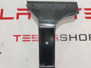 Кронштейн крепления защиты днища, ориг. номер 1073232-00-B, Tesla Model X 2015-2021