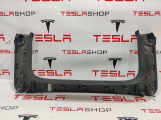 Накладка стекла, подъемной задней двери, ориг. номер 1051554-06-J, Tesla Model X 2015-2021