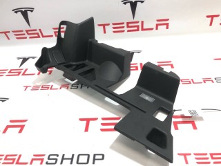 Накладка пластиковая под рулевой колонкой, ориг. номер 1035577-00-D, Tesla Model X 2015-2021