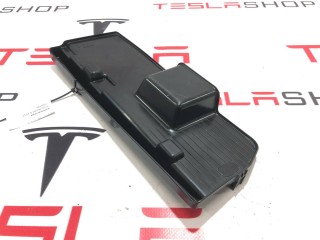 Крышка бортового компьютера, ориг. номер 1468367-00-A, Tesla Model X 2015-2021