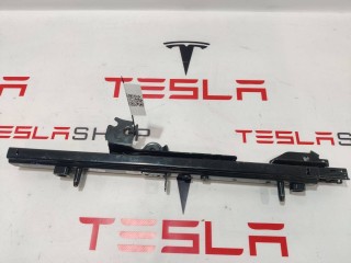 Салазка переднего сиденья левая, ориг. номер 1101682-99-B, Tesla Model 3 2017-2021