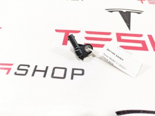 Датчик удара, стойки B/C, ориг. номер 1036761-00-A, Tesla Model 3 2017-2021