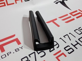 Заглушка салазки сиденья, ориг. номер 1097490-00-C, Tesla Model 3 2017-2021