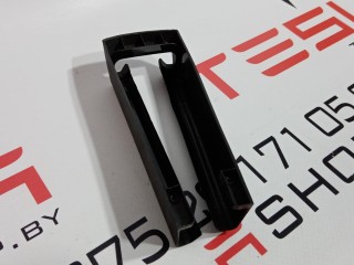 Заглушка салазки сиденья, ориг. номер 1097490-00-C, Tesla Model 3 2017-2021