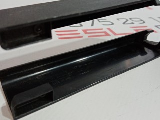 Заглушка салазки сиденья, ориг. номер 1097490-00-C, Tesla Model 3 2017-2021