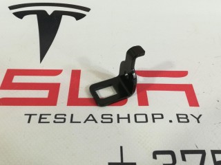 Кронштейн планки крепления аккумулятора 12V, ориг. номер 1118598-00-C, Tesla Model 3 2017-2021