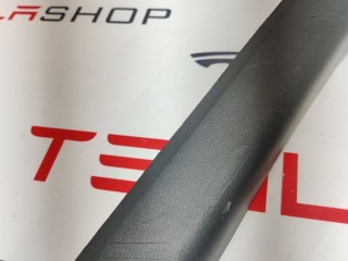Накладка стойки А, ориг. номер 1086290-00-H, Tesla Model 3 2017-2021
