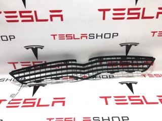 Решётка радиатора бампера переднего, ориг. номер 1050143-00-E, Tesla Model X 2015-2021