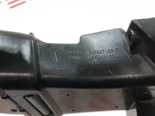 Воздуховод противотуманной фары, ориг. номер 1043929-00-E, Tesla Model X 2015-2021