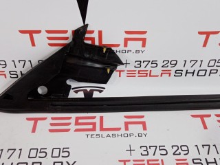 Уплотнитель форточки двери, ориг. номер 1090502-00-G, Tesla Model 3 2017-2021