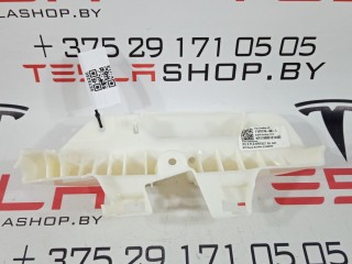 Кронштейн накладки, стойки В, ориг. номер 1103776-00-L, Tesla Model 3 2017-2021