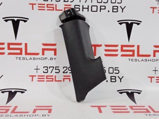 Накладка стойки С, ориг. номер 1086277-90-G, Tesla Model 3 2017-2021