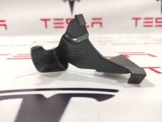 Накладка декоративная петли капота, ориг. номер 1112071-00-A, Tesla Model 3 2017-2021