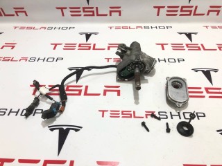 прочая запчасть, ориг. номер 1070801-00-F, Tesla Model X 2015-2021