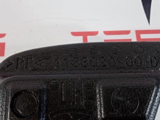 Упор направляющей сиденья, ориг. номер 1133023-00-D, Tesla Model 3 2017-2021