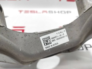 прочая запчасть, ориг. номер 104437100D, 1044032-00-C, Tesla Model 3 2017-2021