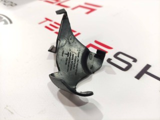 Накладка декоративная петли капота, ориг. номер 1112072-00-A, Tesla Model 3 2017-2021