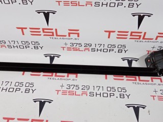 Уплотнитель стекла внутренний двери, ориг. номер 1090496-00-E, Tesla Model 3 2017-2021
