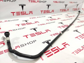 Патрубок охлаждения основной батареи, ориг. номер 1077593-00-C, Tesla Model 3 2017-2021