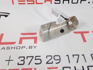 Кронштейн карты (обшивки) двери, ориг. номер 1003139-00-B, Tesla Model S 2012-2016
