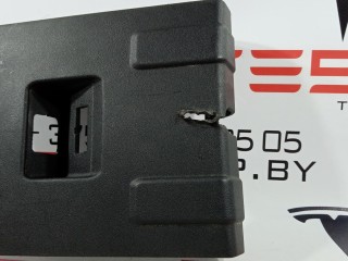 Подкапотный пластик бокса, ориг. номер 1010806-00-A, Tesla Model S 2012-2016