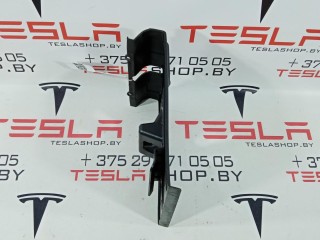 Подкапотный пластик бокса, ориг. номер 1010806-00-A, Tesla Model S 2012-2016