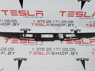 Кронштейн крепления молдинга крыши багажника, ориг. номер 1011685-01-C, Tesla Model S 2012-2016