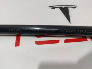 Шланги охлаждающей жидкости, ориг. номер 1077578-00-E, Tesla Model 3 2017-2021